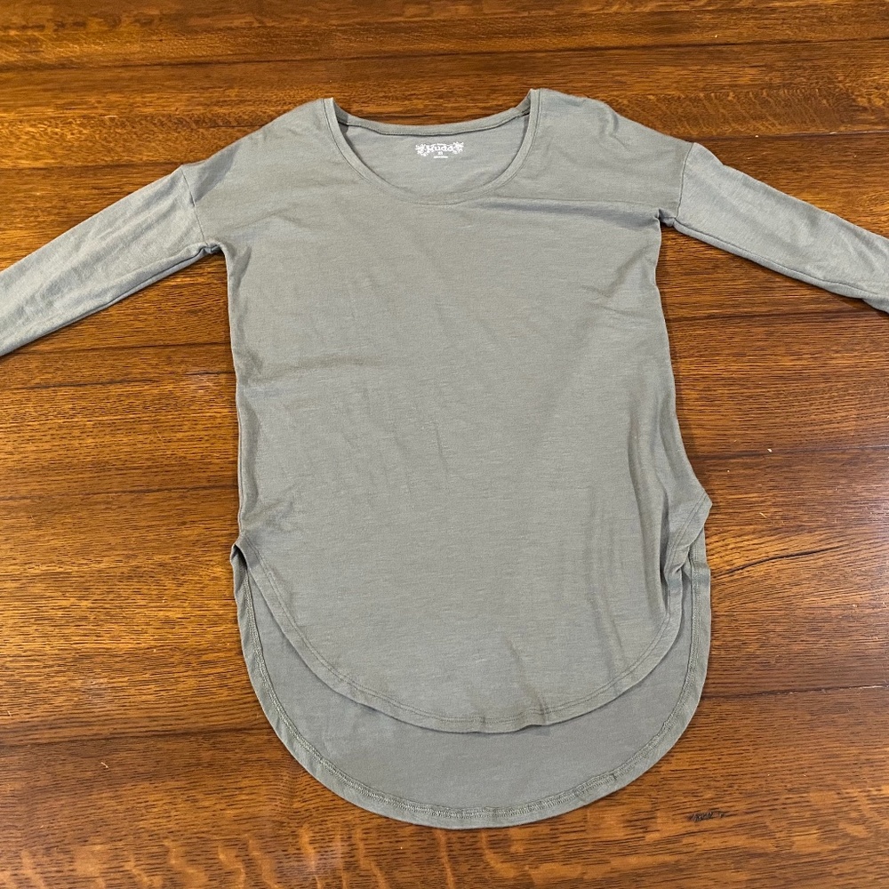 Mudd long-sleeved green t-shirt dress